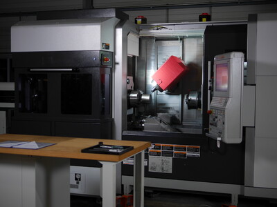 CNC turn/ mill machining centers